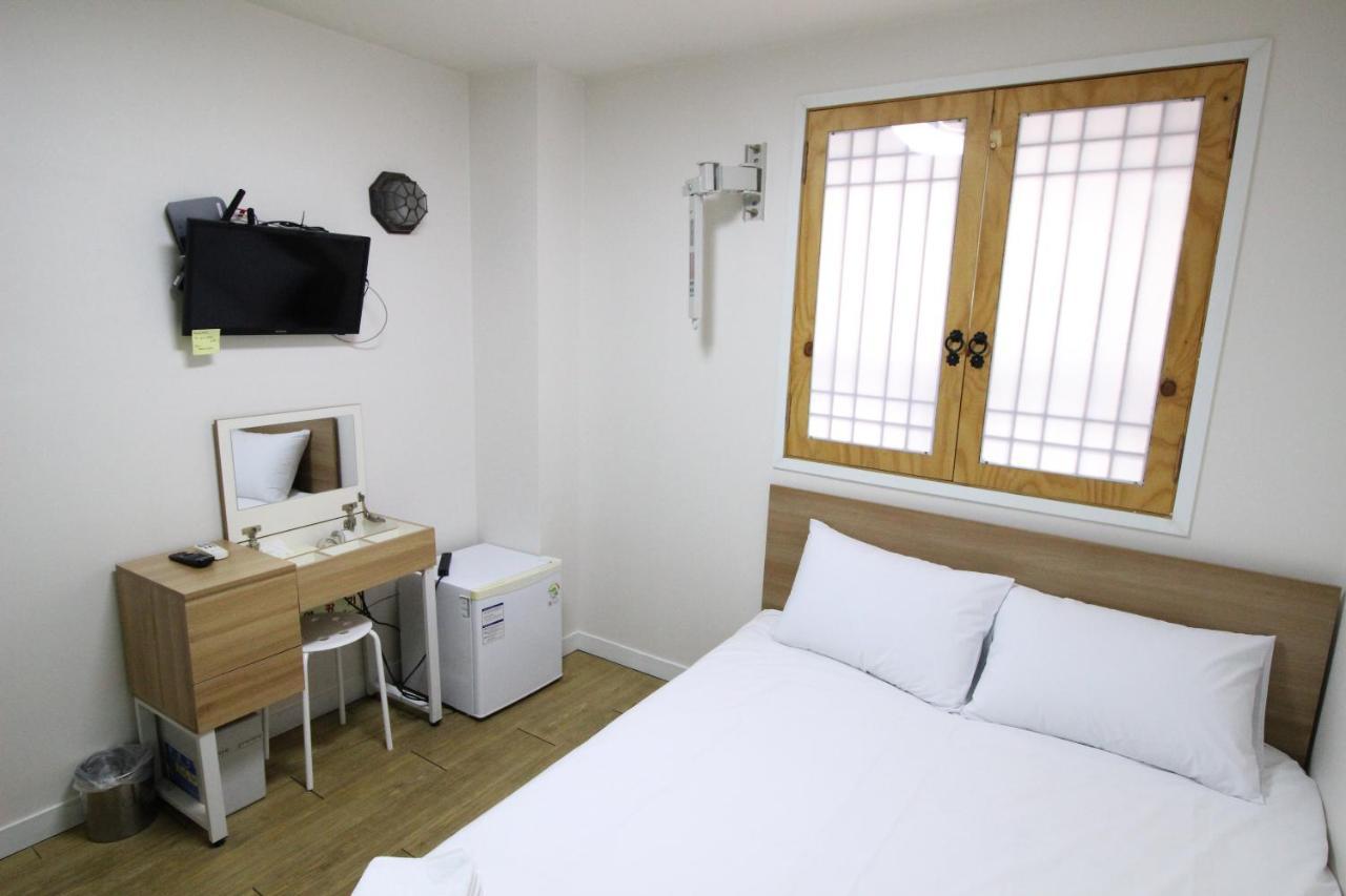 Hotel Golden Park Myeongdong โซล ภายนอก รูปภาพ