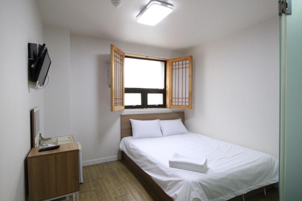Hotel Golden Park Myeongdong โซล ภายนอก รูปภาพ