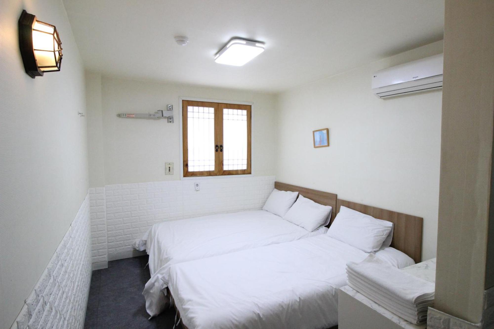 Hotel Golden Park Myeongdong โซล ภายนอก รูปภาพ