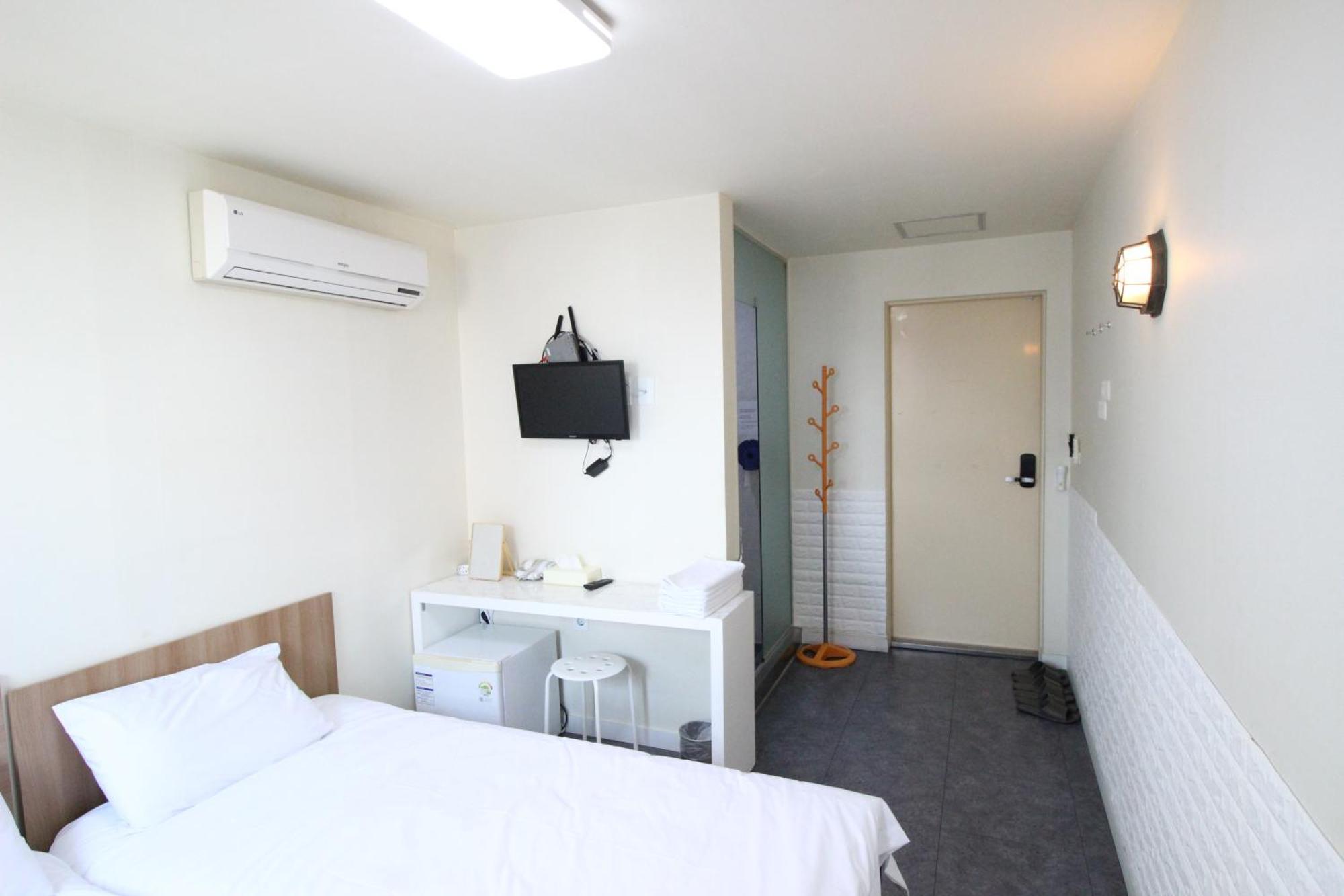Hotel Golden Park Myeongdong โซล ภายนอก รูปภาพ