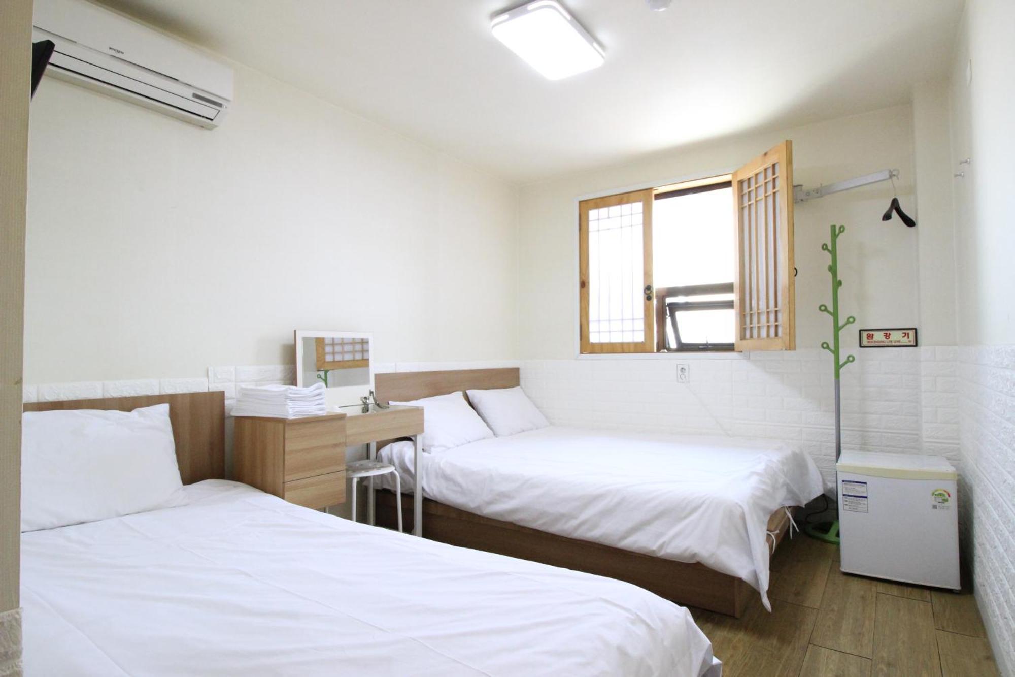 Hotel Golden Park Myeongdong โซล ภายนอก รูปภาพ
